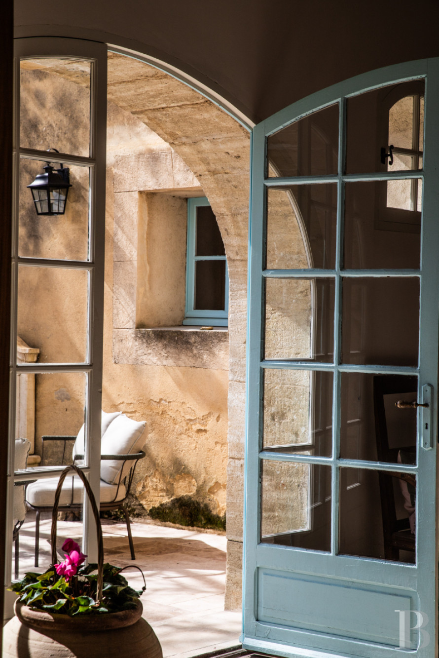 A family home with a garden in the village of Alleins, between Cavaillon and Salon-de-Provence - photo  n°4